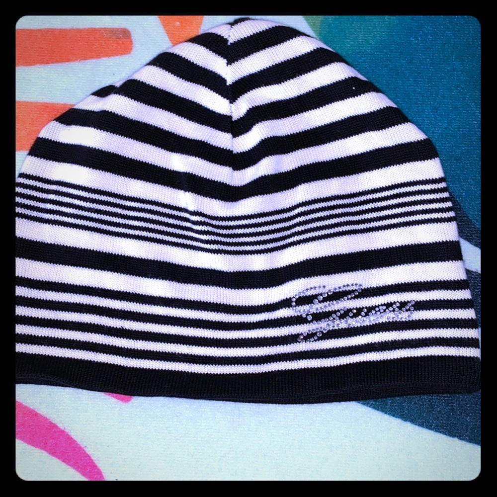 GUESS Beanie